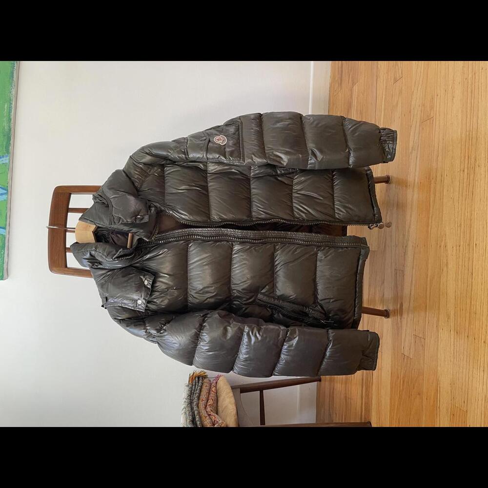 Moncler Maya puffer jacket men M size 3 army green